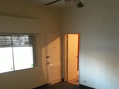 Depto Tipo Casa en Venta en Castelar, USD 40.000