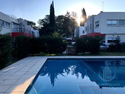 Duplex en Casas del Bosque
