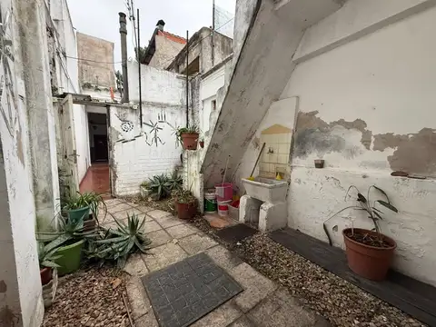Depto Tipo Casa en Venta 50 años