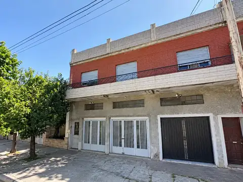 DEPARTAMENTO 4 AMB 1º PISO POR ESCALERA AL FRENTE LA TABLADA