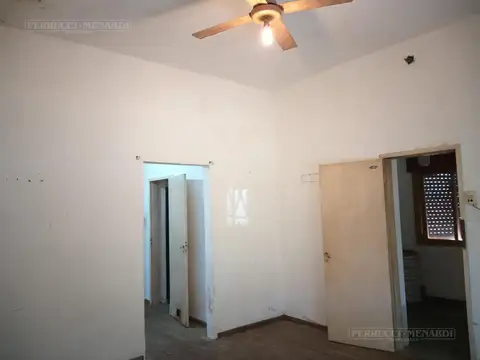 Depto Tipo Casa en Venta 50 años