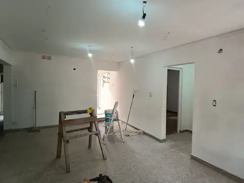 Casa 6 ambientes con 1 baño