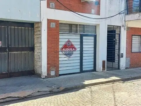 ALQUILER LOCAL COMERCIAL O DEPOSITO A METROS DE LA TERMINAL