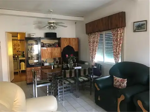 2 viviendas en un lote con pileta de fibra