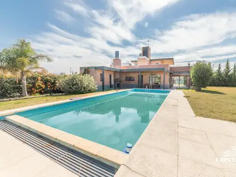 Venta / permuta - Casa 3 dormitorios con jardín y piscina - Cantegril, Funes.
