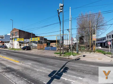 Avenida Los Quilmes y Leandro N. Alem