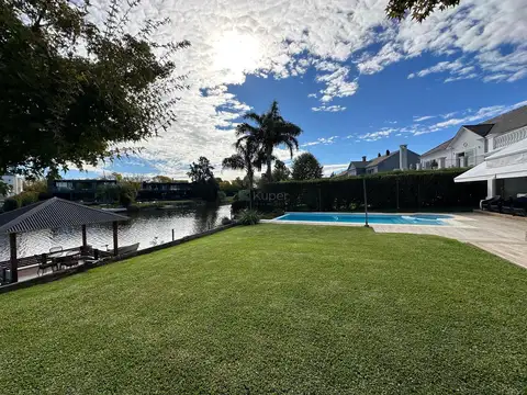 Casa en Venta al Oeste