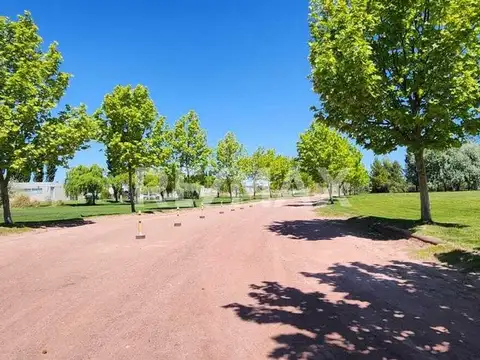 Terreno en Venta Lago Mari Menuco, La Peninsula