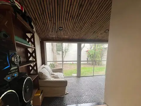 CASA C/COCHERA JARDÍN REFACCIONADA EN RINCON DE MILBERG