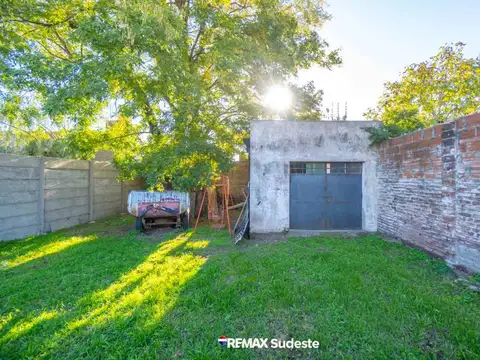 VENTA GALPON CON PATIO Y PILETA