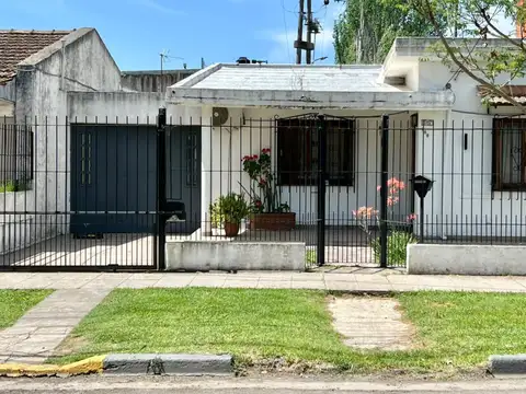 VENTA 2 CASAS DE 3 AMBIENTES EN BLOCK LOS POLVORINES