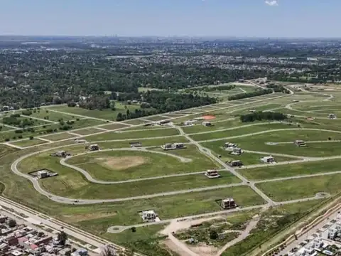 Glm. Venta Lote En Village Plaza, B. Vista.