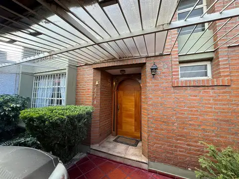 Cocucci Inmobiliaria vende excelente casa en Godoy Cruz