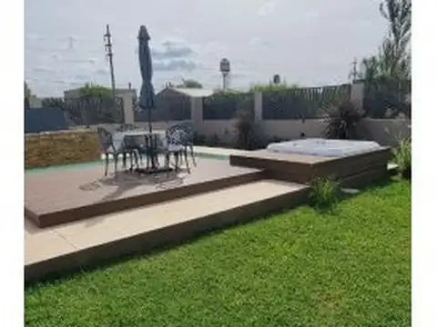 Casa en Alquiler en Roldan, $ 1.800.000