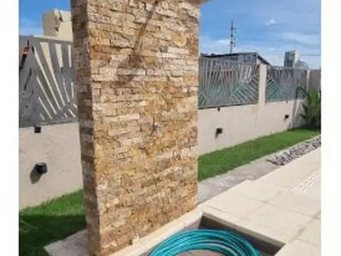 Casa 4 ambientes con 4 baños