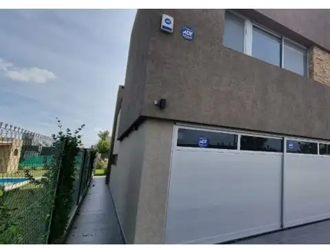 Casa en Alquiler en Roldan, San Lorenzo