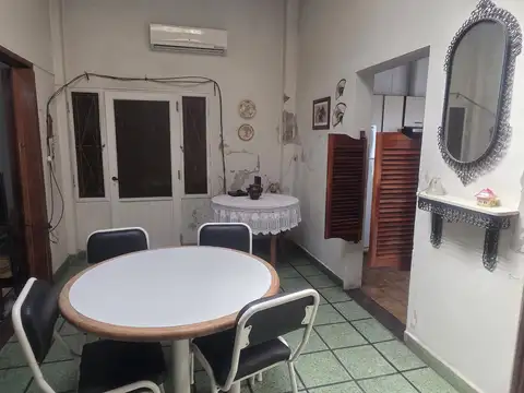 CASA 3 AMB CON PATIO FONDO PARRILLA Y TERRAZA, SOBRE LOTE PROPIO, SUPER LUMINOSA  