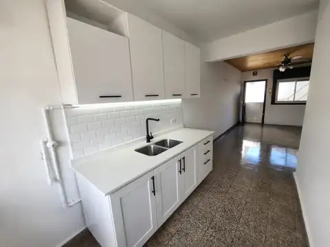 Depto Tipo Casa 3 ambientes con 1 baño