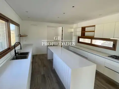 Casa Monoambiente con 5 baños