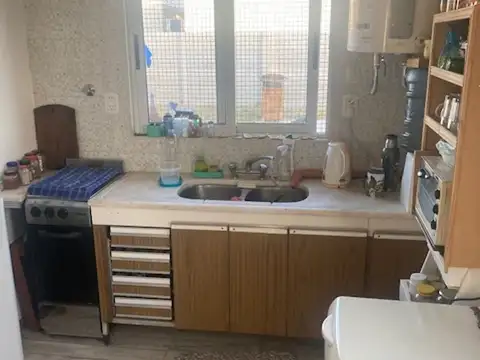 Casa 3 ambientes con 1 baño