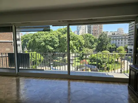 PARANA 1300 PISO  FTE/ PLAZA VICENTE LOPEZ