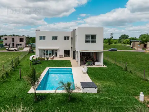 Casa en Venta en San Sebastian, Countries y Barrios Cerrados en Escobar