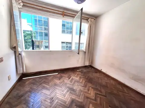 VENTA APARTAMENTO 2 DORM. LUMINOSO EN CENTRO