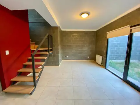 Depto Tipo Casa 3 ambientes con 1 baño