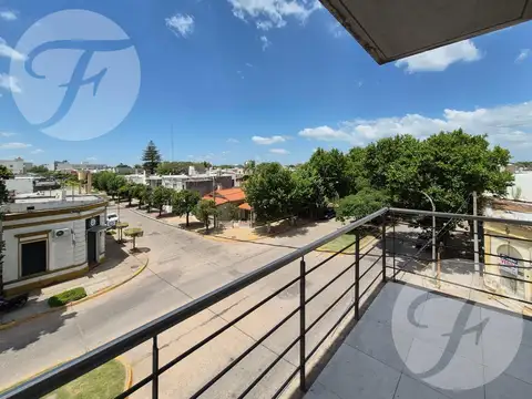 Alquiler en San Pedro - Amplio, Moderno y Luminoso 3 Ambientes con Balcón al Frente