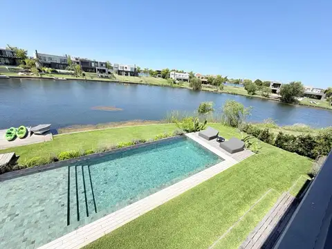 Casa Monoambiente con 4 baños