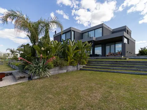 Casa en Venta en Puertos - Barrio Marinas, USD 1.250.000