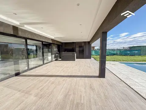 Casa en Alquiler de 4 dormitorios