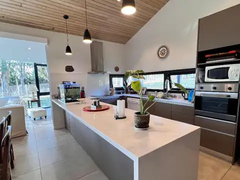 Casa en Venta en Barrancas De San Benito, USD 275.000