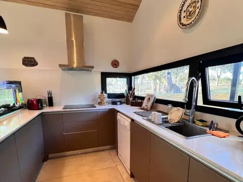 CASA 4 AMBIENTES EN BARRANCAS SAN BENITO