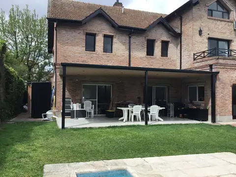 Casa en Alquiler Temporal en Las Barrancas, USD 5.500