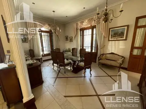 Casa estilo antiguo 5 ambientes - Quilmes Residencial