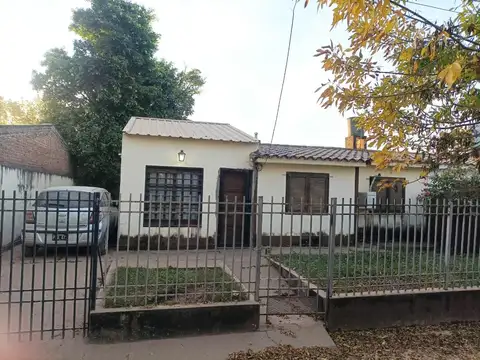 Casa en Venta  - Barrio 500 viv.