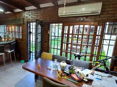 Casa 3 dormitorios - Barrio La florida