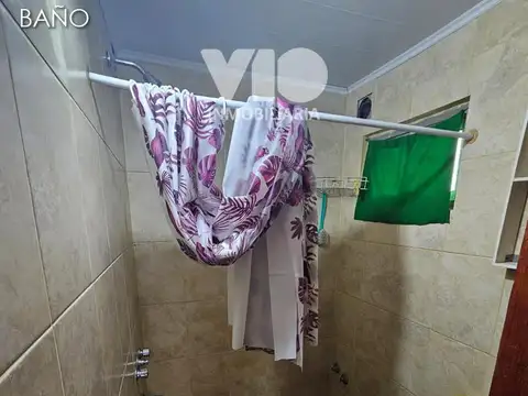 Casa 8 ambientes con 3 baños