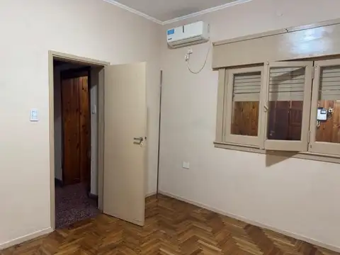 Caseros 3024 , Piso 0