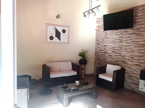 Casa 6 ambientes con 3 baños