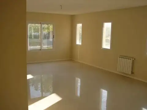 Casa 6 ambientes con 3 baños