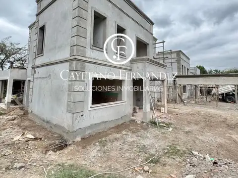 Departamento en Venta con 3 cocheras