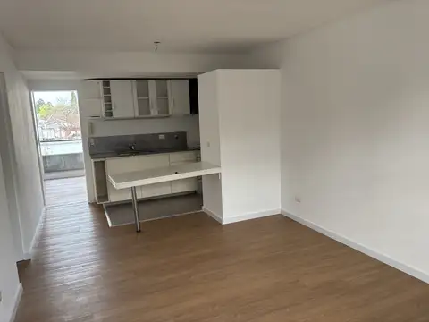 Departamento acogedor con terraza y  cochera en el centro de Victoria!