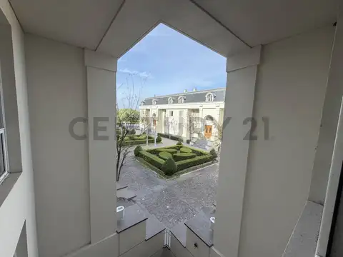 av de los lagos 3100, Piso 1