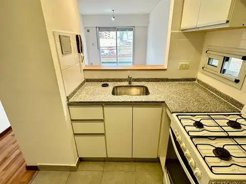 Departamento en Alquiler en Abasto, $ 330.000