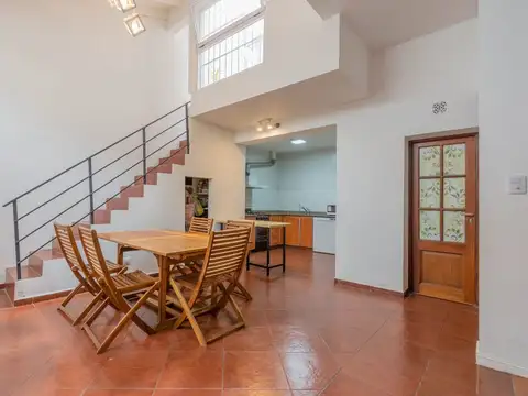 Depto Tipo Casa en Venta en Villa Pueyrredon, USD 170.000