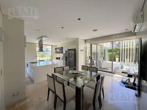 Casa en Venta al Oeste