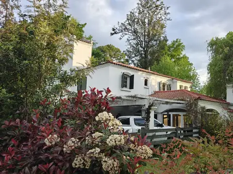 Casa en venta de 4 dormitorios con piscina en Mapuche Country Club, Pilar | Lote de 1.300 m²