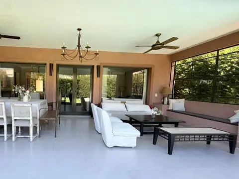 Casa en Venta en La Comarca, USD 365.000